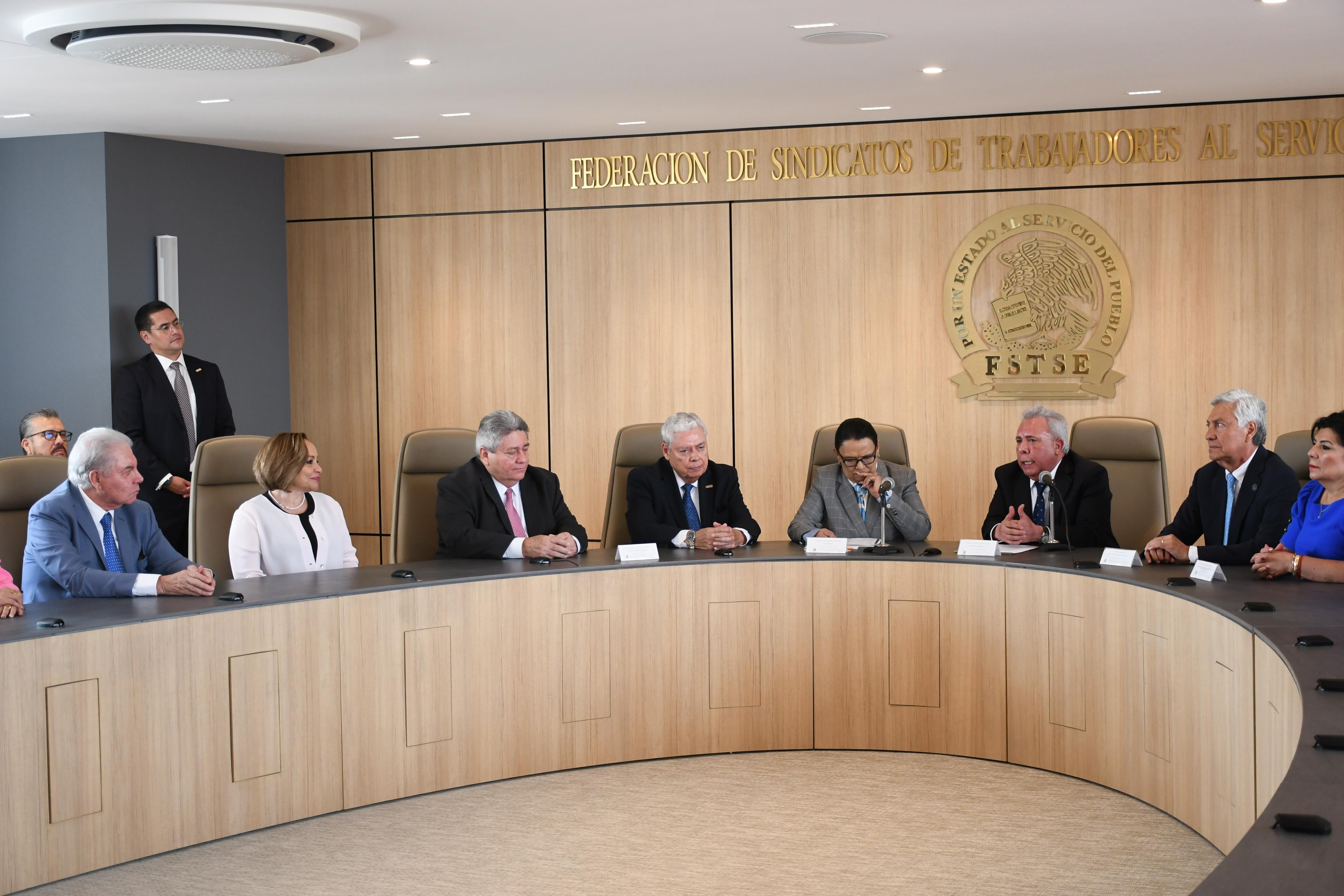 Ceremonia de Develación e Inauguración del Salón “Presidentes” de la FSTSE, un espacio para la memoria y el futuro